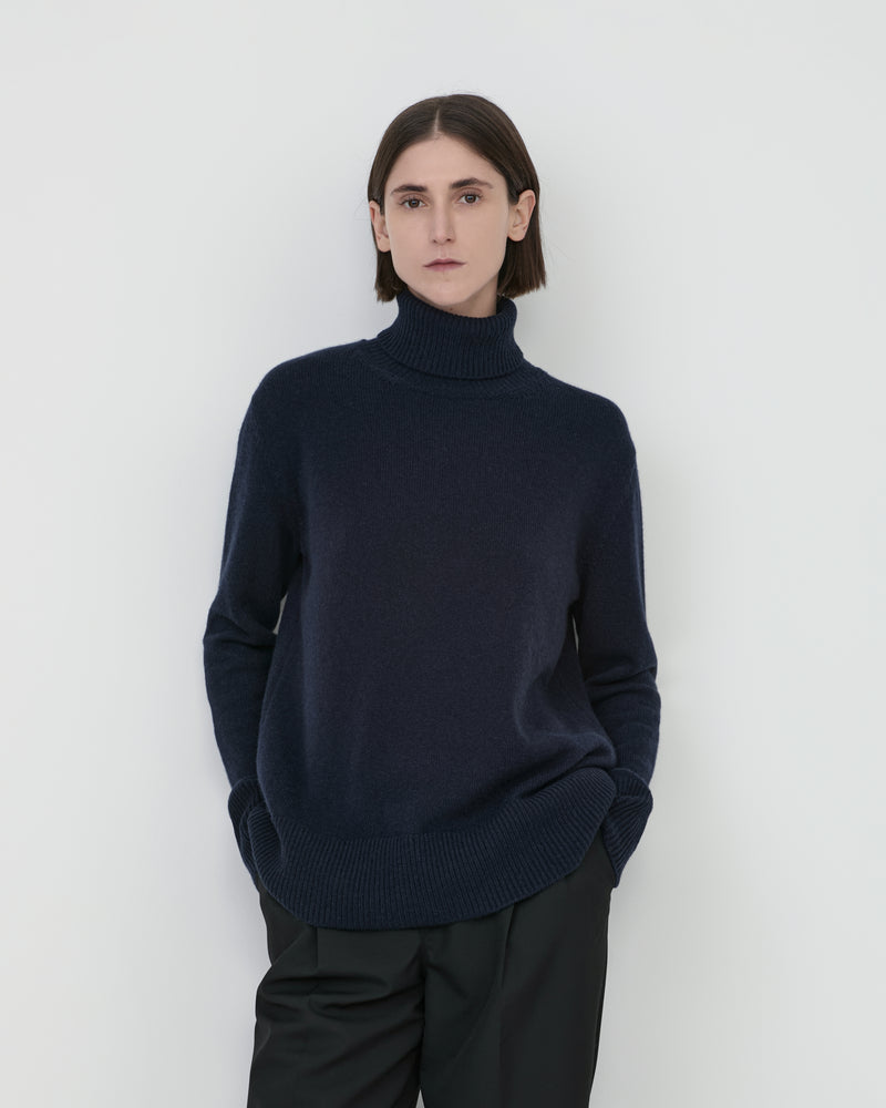 Adelina Turtleneck Navy