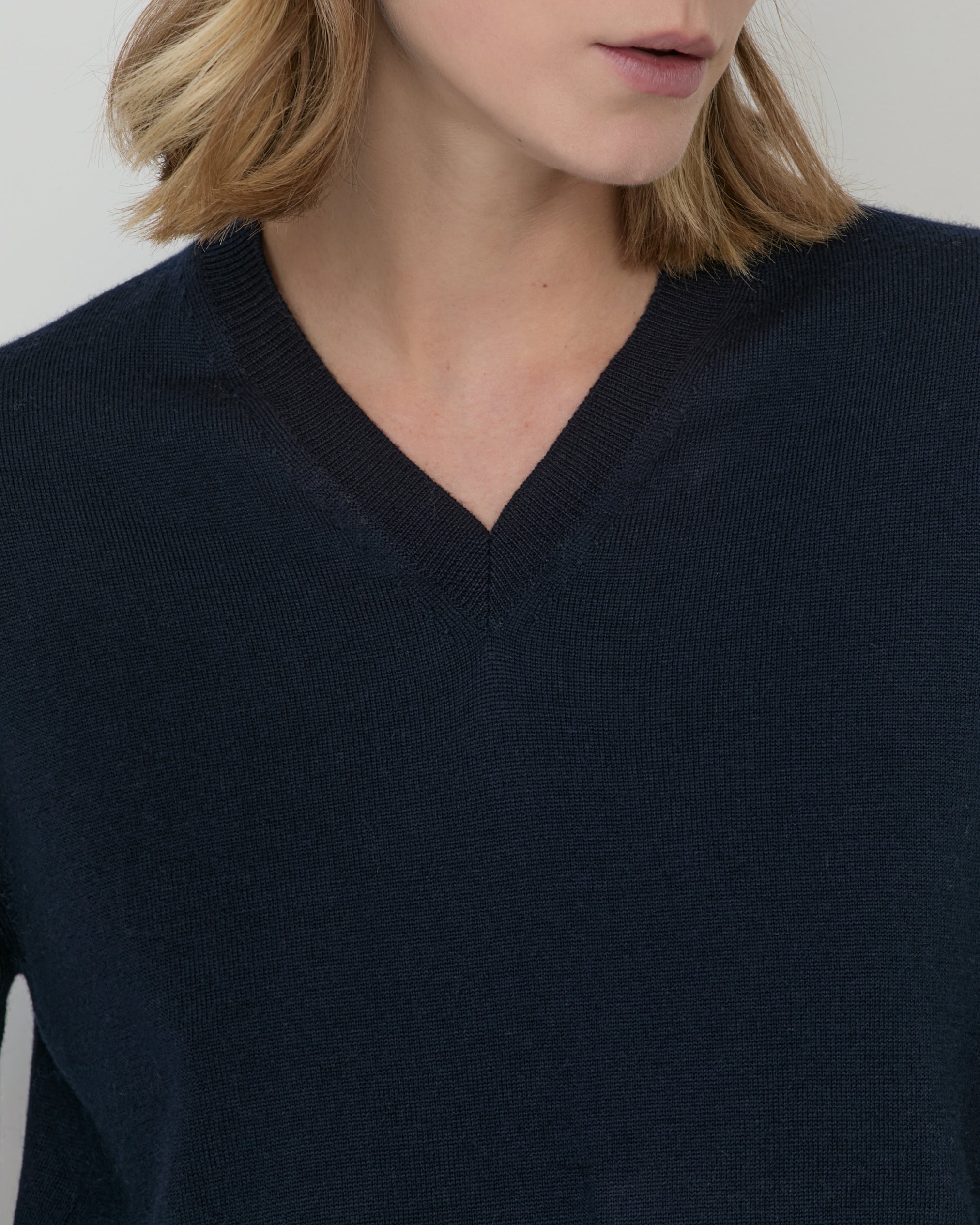 Giada V-Neck Navy