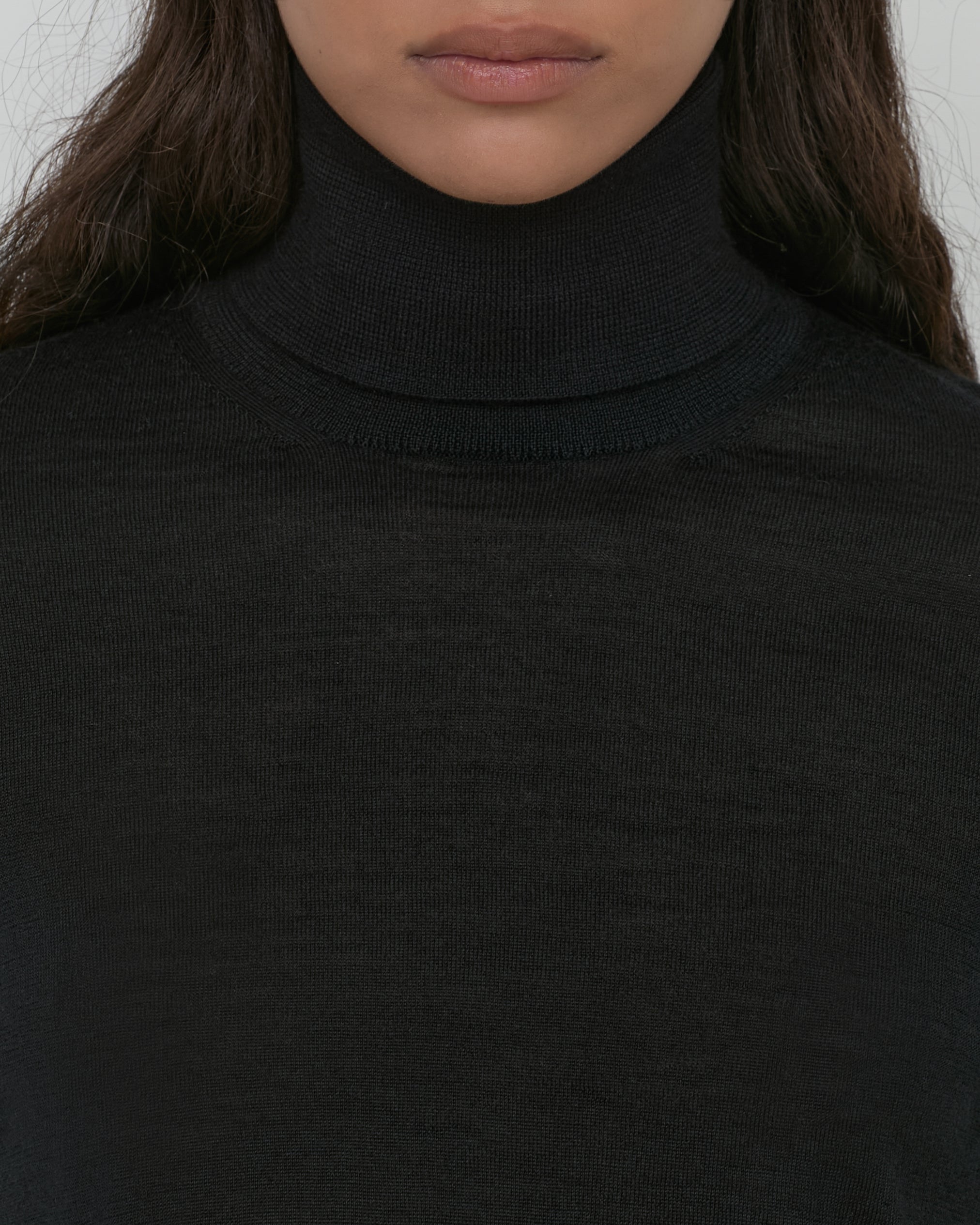 Pax Turtleneck Black