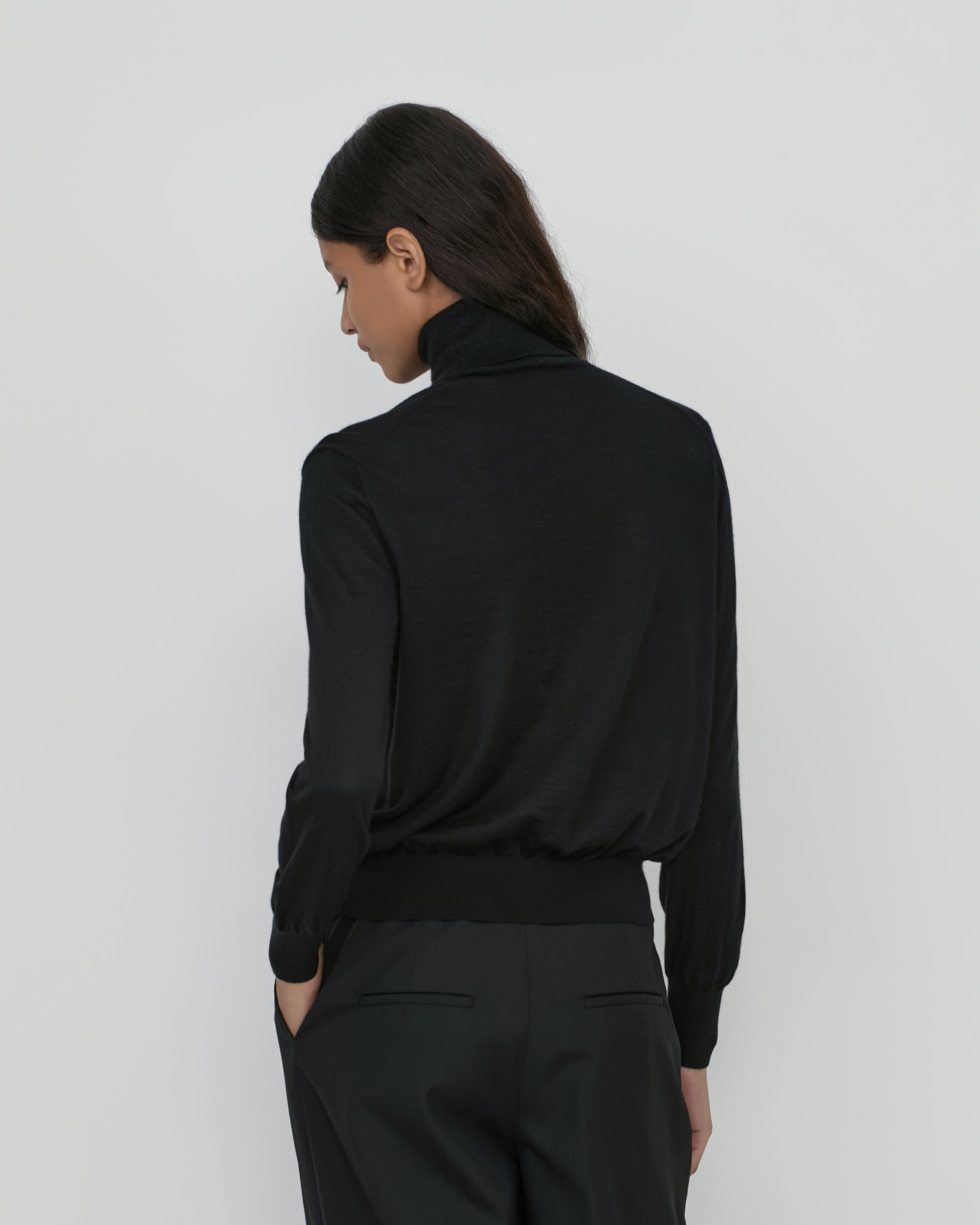 Pax Turtleneck Black